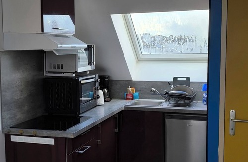 Saint-Nazaire Apartment | Bright, cozy apartment close to all amenities.
