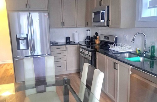 Ottawa Division Apartment | Bright & Cozy Apartment in Ottawa