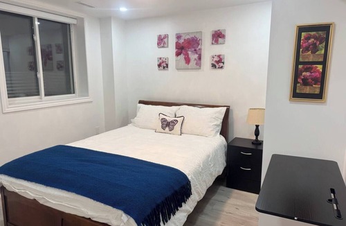 Ajax Apartment | Bright & Cozy Basement Apartment