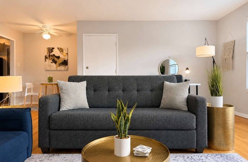 St. Ben's Apartment | Bright & Cozy Chicago 1BR | Near Dining & Transit