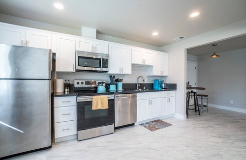 Carmichael House | BRIGHT & COZY FULLY REMODELED HOME