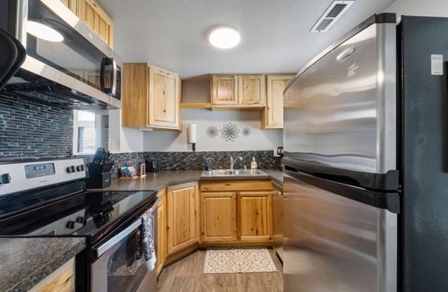 Kennewick House | Bright & Cozy Home