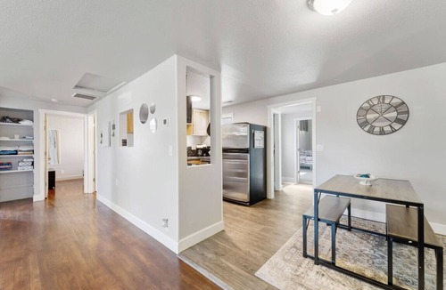 Kennewick House | Bright & Cozy Home