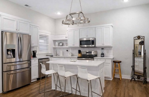 Germantown House | Bright & cozy Louisville home w/private backyard