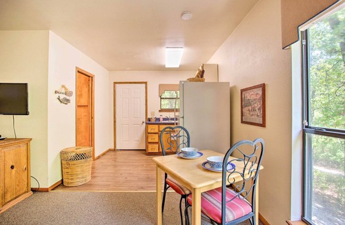 Davis Apartment | Bright Davis Escape w/Screened-In Porch!