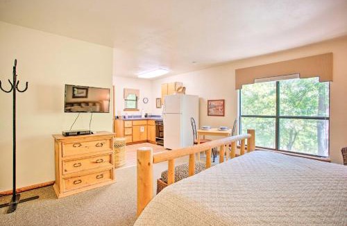 Davis Apartment | Bright Davis Escape w/Screened-In Porch!