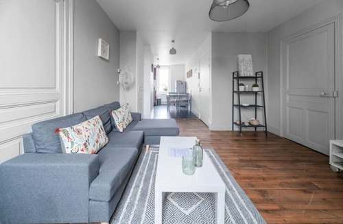 Champ-Capelet Apartment | Bright & decorated apartment, free parking