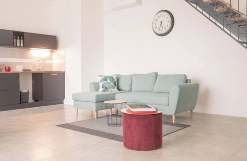 La Ferte-sous-Jouarre Apartment | Bright duplex 108 Ferté-sous-Jouarre