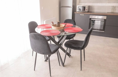 La Ferte-sous-Jouarre Apartment | Bright duplex 108 Ferté-sous-Jouarre