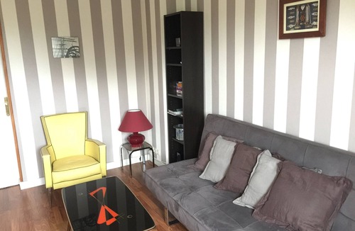 Courtoisville-Sillon-Moka Apartment | Bright duplex apartment near the sea