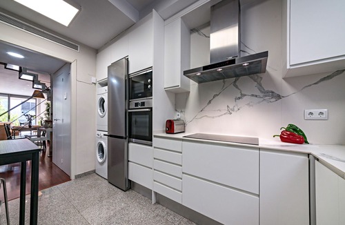 El Putget i Farro Apartment | Bright Duplex with a Spacious Terrace