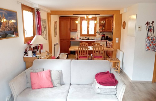 Servoz Apartment | Bright duplex with terrace