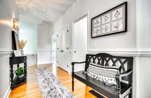 High Point House | Bright & Elegant Home in High Point w/Deck!