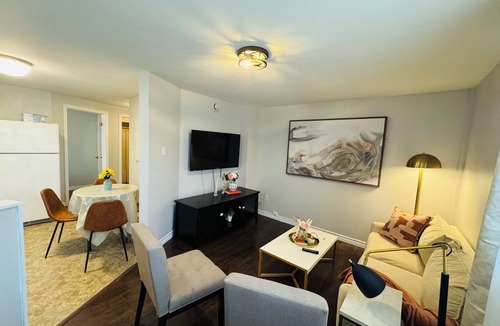 St. John's Apartment | Bright & Elegant, Near YYT