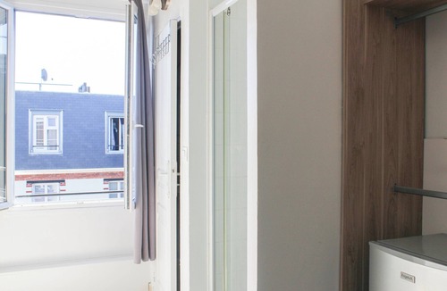 La Nartelle Apartment | Bright & Equipped Studio at the Gate to Paris