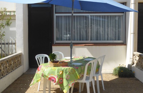 Port-la-Nouvelle House | Bright Family Home Near the Sea