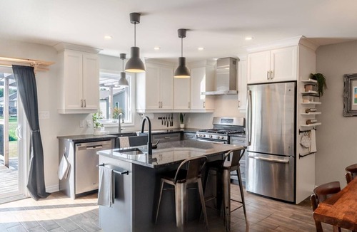 Clarence-Rockland House | Bright Family Haven – Quiet Rockland Hideaway
