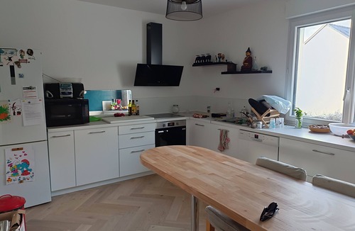 Saint-Marc-sur-Mer House | Bright family home 200m from Trébezy beach and GR30, sleeps 8