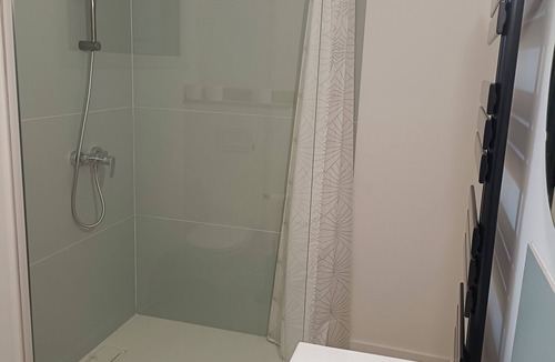 Saint-Marc-sur-Mer House | Bright family home 200m from Trébezy beach and GR30, sleeps 8