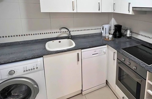 Coveta Fuma Apartment | Bright flat 50m from the beach with swimming pool and car park