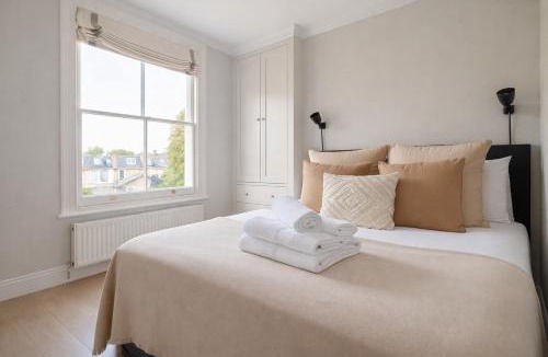 Camberwell Apartment | Bright Flat in Camberwell