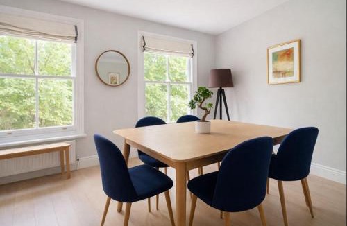 Camberwell Apartment | Bright Flat in Camberwell