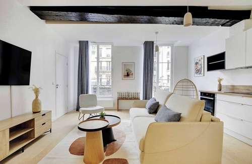 Arts-et-Metiers Apartment | Bright Flat in Central Le Marais with 2 Bedrooms and central AC