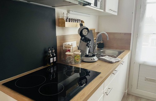 Chatellerault Apartment | Bright flat - Quiet location - Near the centre