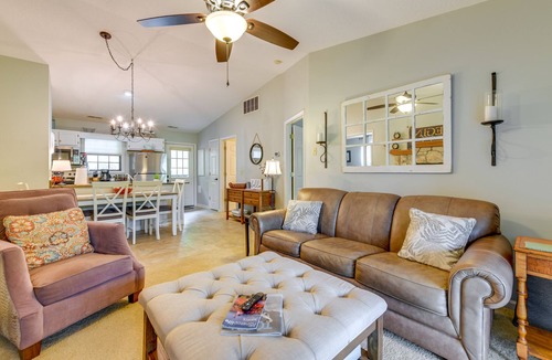 Franklin Villa | Bright Franklin Villa: Fireplace, Golf Course View