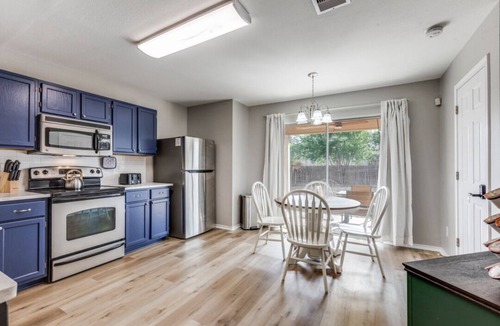 Southside House | Bright, fun, and welcoming home near Lackland and Seaworld