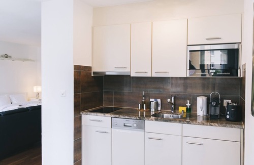 Wipkingen Apartment | Bright furnished apartment with POCKET WIFI