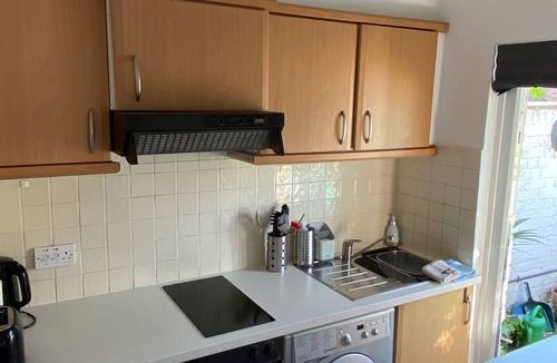 Walpole Apartment | Bright garden apartment in Ealing - 5 minutes from the Piccadilly line