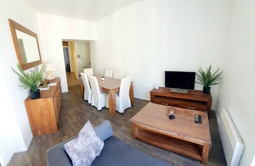 Bourges Apartment | # Bright & Happy