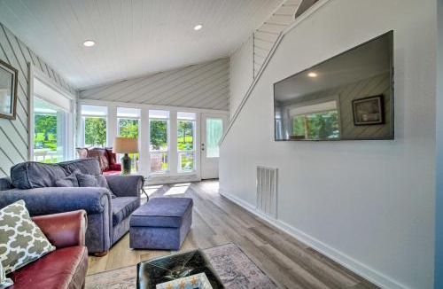 Willis House | Bright Home w/Dock on Lake Conroe!