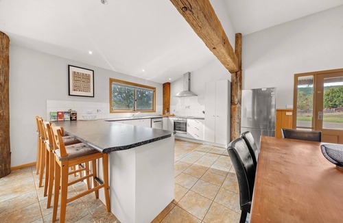 Bright Resort | Bright Homestead - A Tranquil Escape