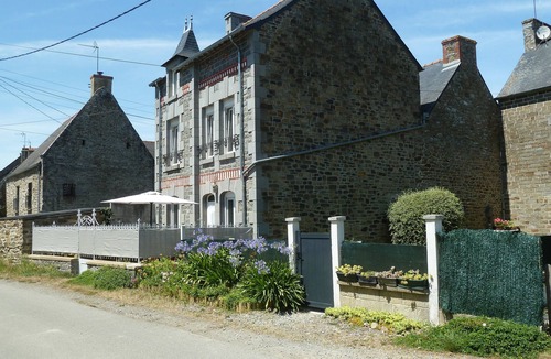Pleudihen-sur-Rance House | Bright house near Rance - 3 bedrooms, master suite, south-facing terrace