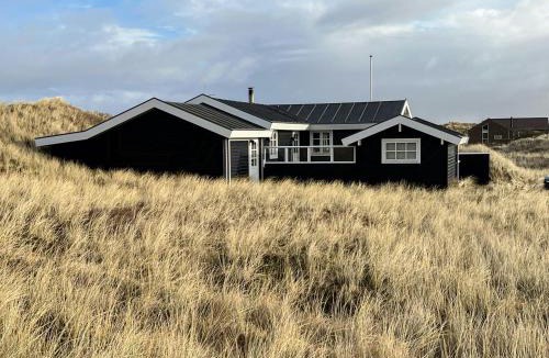 Houvig House | Bright House In Dune Row Near The North Sea