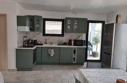 Pezens House | Bright house in Pezens for 8 people