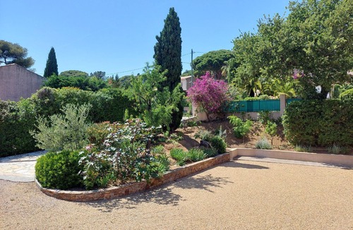 Plage de la Garonnette House | Bright House in Sainte-Maxime with Private Pool