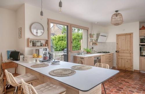 Nivillac House | Bright house with large terrace in La Roche-Bernard
