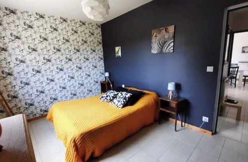 Neffies House | Bright house with garden