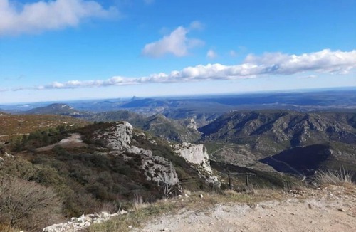 Neffies House | Bright house with garden