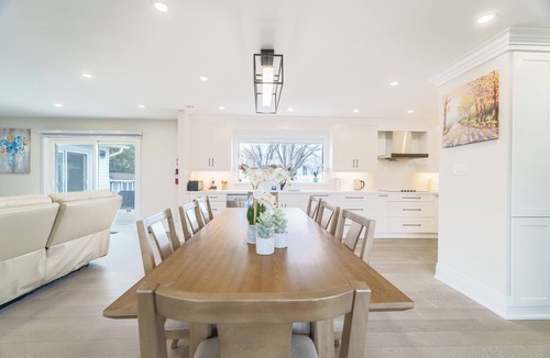 Keswick Cottage | Bright Lakeside Cottage | 4br & 16 guest max | Private Dock & Nature Retreat