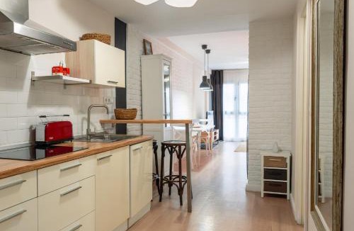 Alicante City Centre Apartment | Bright loft city centre by United Renters