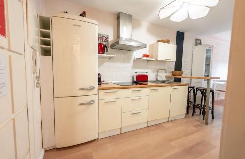 Alicante City Centre Apartment | Bright loft city centre by United Renters