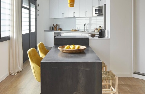 El Guinardo Apartment | Bright loft in a quiet neighborhood.