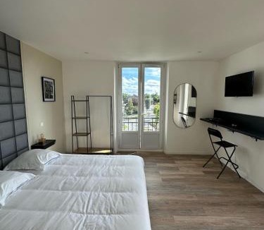 Hirson Apartment | Bright luxury apartment 26