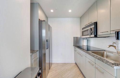 South of Fifth Condo | Bright Luxury Condo, Beach Access & Ocean Views!