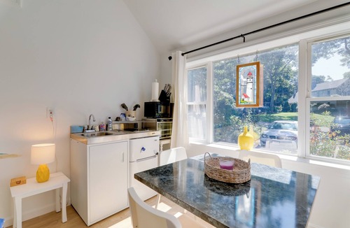 Marstons Mills Apartment | Bright Marstons Mills Studio - Near Beaches