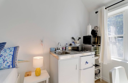 Marstons Mills Apartment | Bright Marstons Mills Studio - Near Beaches